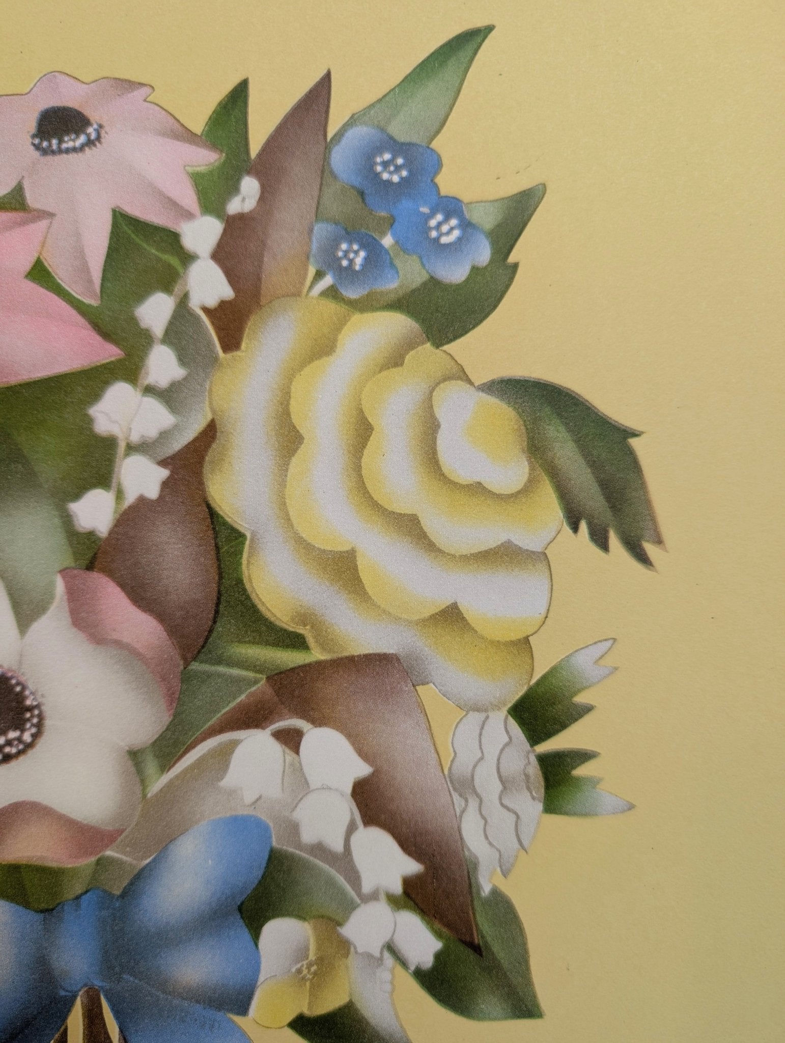 Beautytone Bouquet in Yellow by Terone, 1943 mint condition vintage lithograph by Borin Art - Pink Flamingos